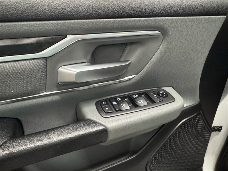 Used 2019 RAM 1500 Big Horn AWD/4WD image 12