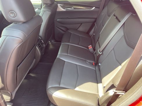 Used 2023 Cadillac XT5 Sportv w/ Technology Package AWD/4WD image 31