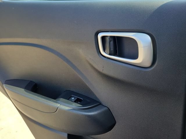 Certified 2024 Hyundai Venue SEL FWD image 22