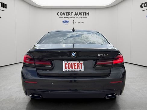 Used 2022 BMW 540i w/ Executive Package image 4