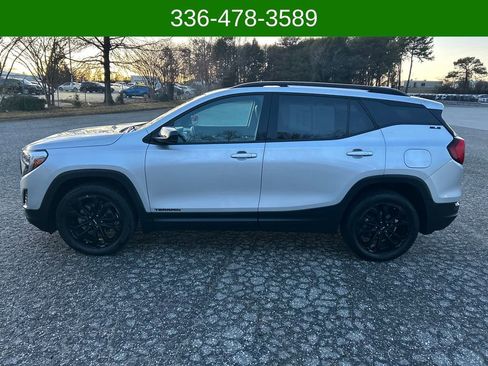 Used 2020 GMC Terrain SLE w/ Elevation Edition image 2