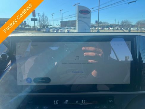 Used 2025 Toyota Camry SE image 21