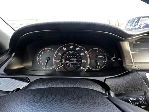 Used 2015 Honda Accord EX-L image 10