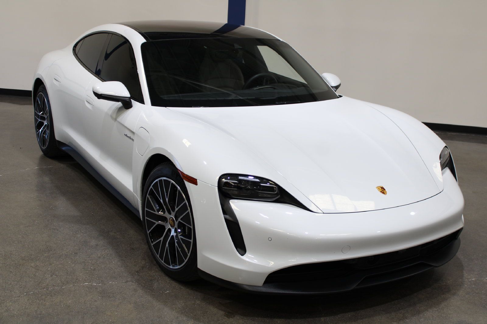 Used 2023 Porsche Taycan RWD image 3