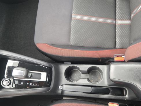 Used 2023 Nissan Versa SR w/ Trunk Package image 31