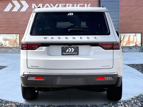 Used 2022 Jeep Wagoneer Series II image 6