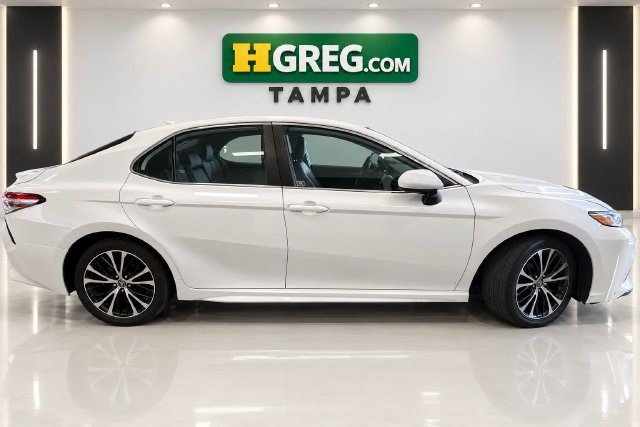 Used 2020 Toyota Camry SE FWD image 8