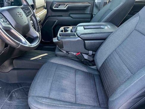 Used 2022 Chevrolet Silverado 1500 RST AWD/4WD image 12