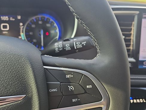 Used 2024 Chrysler Pacifica Touring-L w/ Road Tripper Package image 25