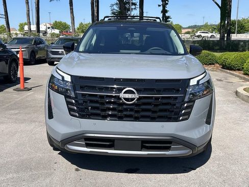 New 2026 Nissan Pathfinder Platinum w/ Lighting Package AWD/4WD image 2