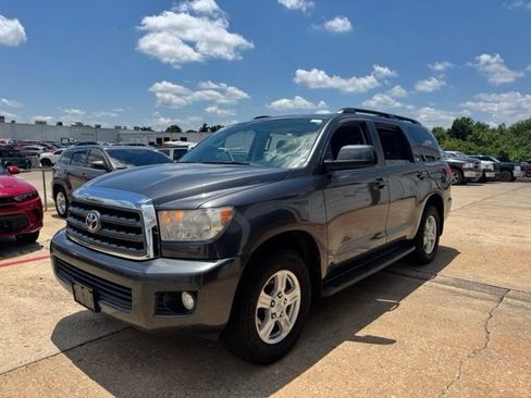Used 2017 Toyota Sequoia SR5 w/ Premium Package RWD image 10