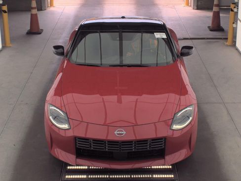 Certified 2025 Nissan Z Performance w/ Floor Mat Package RWD image 4