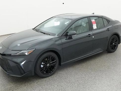 New 2026 Toyota Camry SE FWD image 1