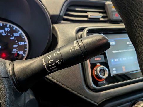 Used 2020 Nissan Versa S image 23