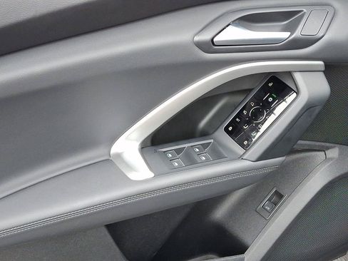 Certified 2025 Audi Q5 Premium w/ Convenience Package AWD/4WD image 12