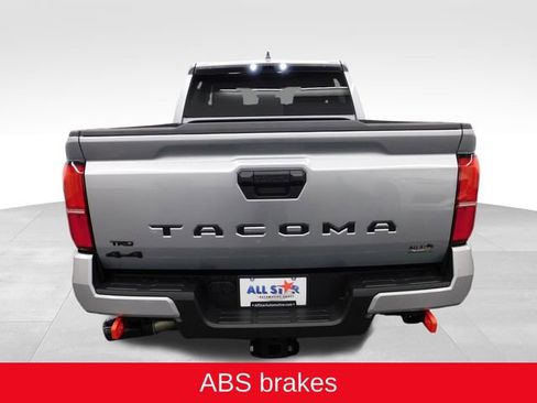 Used 2024 Toyota Tacoma TRD Off-Road image 8