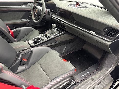 Certified 2025 Porsche 911 GT3 RWD image 20