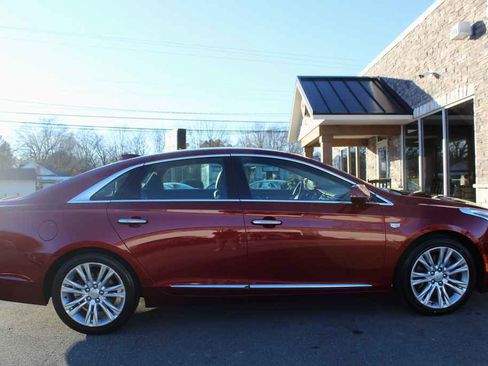 Used 2019 Cadillac XTS Luxury image 4