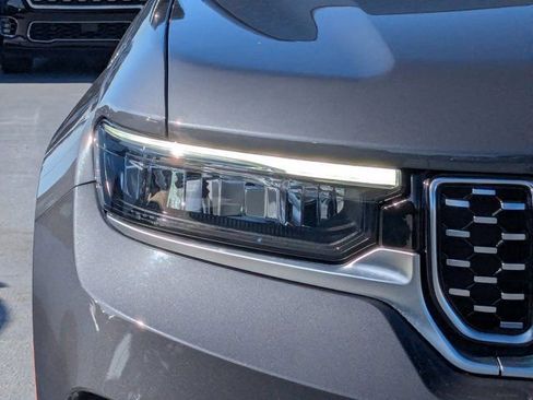 Used 2022 Jeep Grand Cherokee Summit w/ Luxury Tech Group V image 9