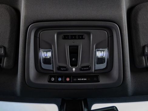 Used 2021 Chevrolet Silverado 1500 LT Trail Boss w/ Convenience Package II image 28