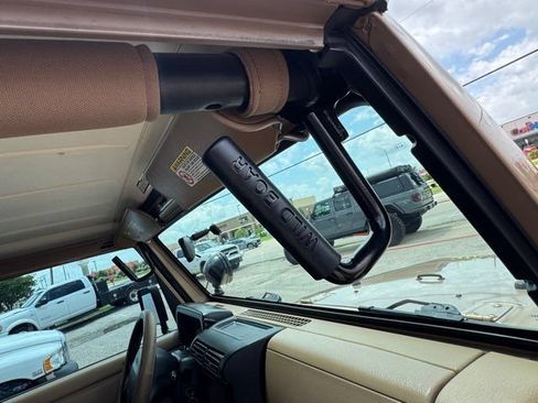 Used 2000 Jeep Wrangler Sahara AWD/4WD image 32