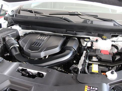 Certified 2024 Chevrolet Traverse LT image 34