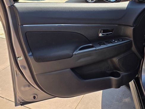 Used 2017 Mitsubishi Outlander Sport SE FWD image 25