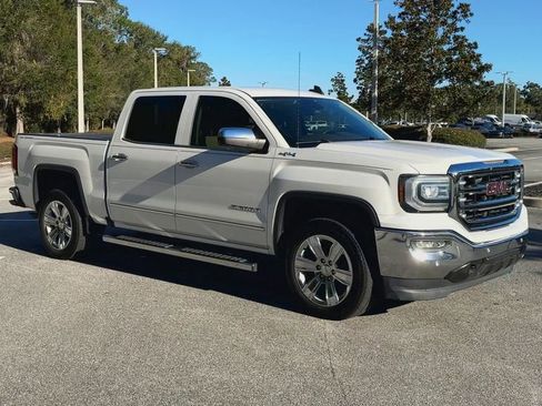 Used 2018 GMC Sierra 1500 SLT image 2