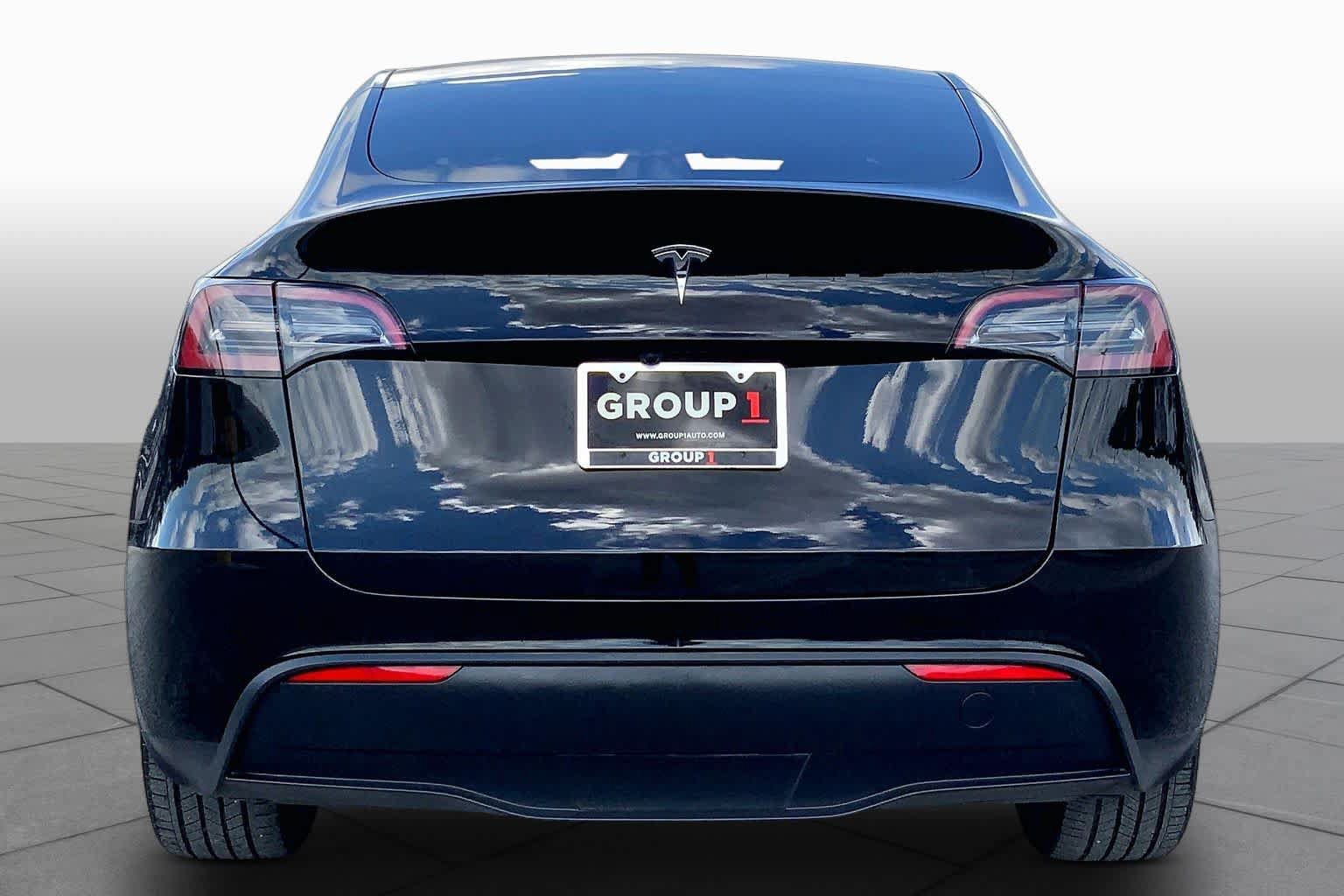 Used 2024 Tesla Model Y 2WD image 4