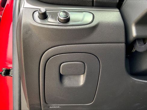 Used 2018 Buick Encore Preferred image 32