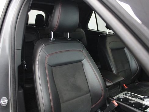 Used 2023 Ford Explorer ST-Line w/ Class IV Trailer Tow Package image 36