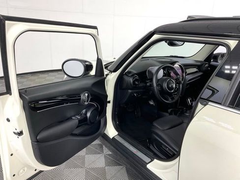 Used 2022 MINI Cooper S w/ Premium Package image 29