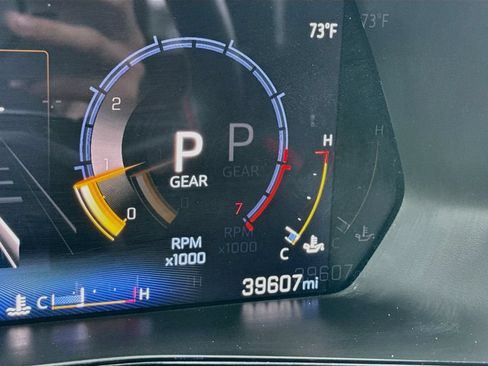 Used 2024 Chevrolet Colorado Z71 w/ Z71 Convenience Package 2 AWD/4WD image 12