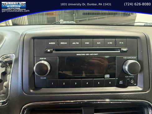 Used 2017 Dodge Grand Caravan SE FWD image 18