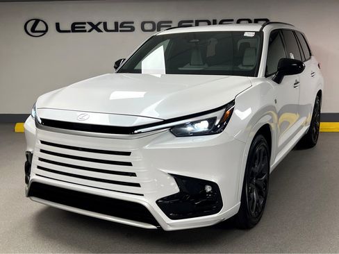 New 2026 Lexus TX 500h AWD image 3