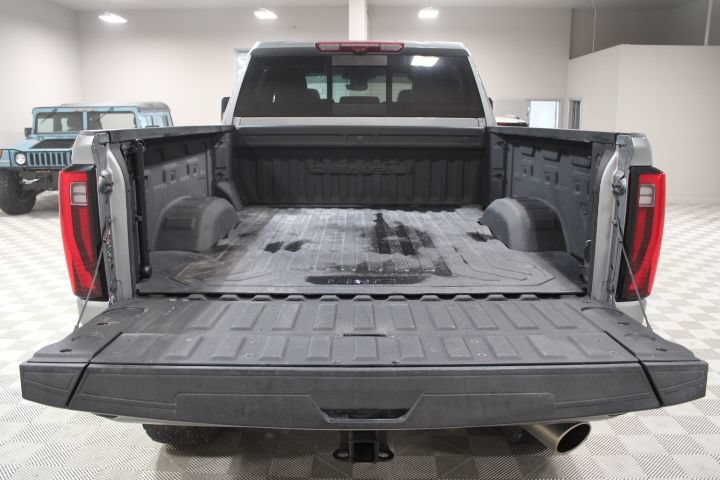 Used 2024 GMC Sierra 2500 Denali Ultimate AWD/4WD image 11