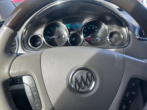 Used 2013 Buick Enclave Premium image 24