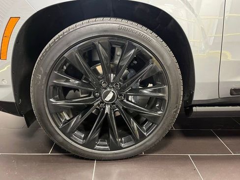 Certified 2025 Cadillac Escalade Sport Platinum w/ LPO, ONYX Package image 17