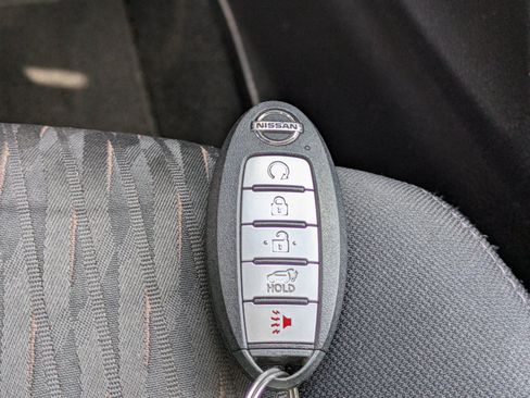 Used 2019 Nissan Rogue SV FWD image 28