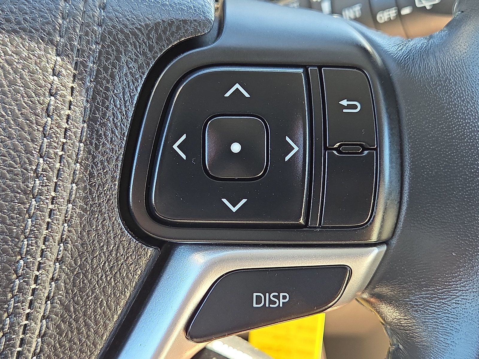 Used 2016 Toyota Highlander Plus FWD image 22