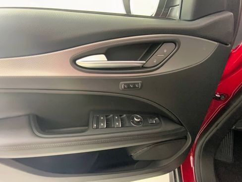 New 2025 Alfa Romeo Stelvio Sprint image 18