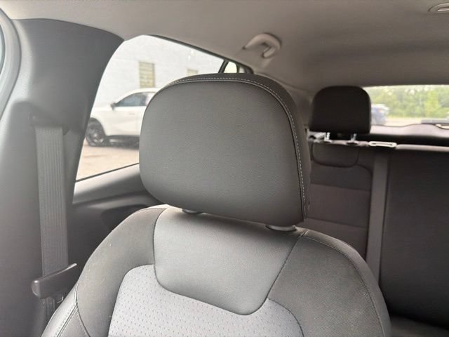 Used 2025 Chevrolet Trax LT FWD image 61