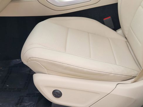 Certified 2025 Mercedes-Benz GLS 450 4MATIC image 17