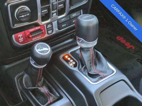 Used 2023 Jeep Gladiator Rubicon w/ Cold Weather Group image 36