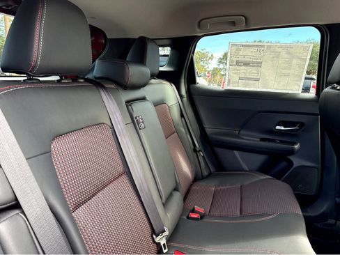 New 2026 Nissan Kicks SR FWD image 7