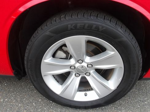 Used 2023 Dodge Challenger SXT image 10