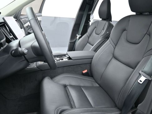 Used 2025 Volvo XC90 T8 Ultra w/ Protection Package image 10