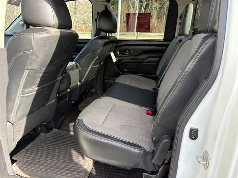 Certified 2018 Nissan Titan S w/ S Utility Package image 18