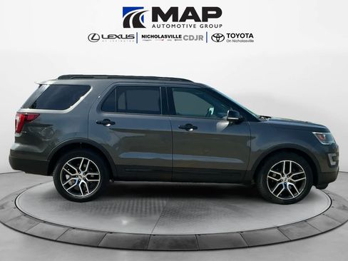 Used 2017 Ford Explorer Sport w/ Equipment Group 401A AWD/4WD image 6