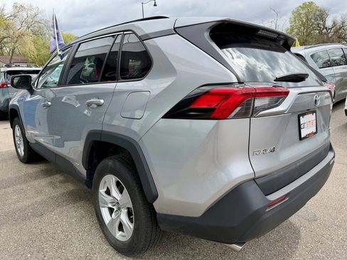 Used 2020 Toyota RAV4 LE AWD/4WD image 13